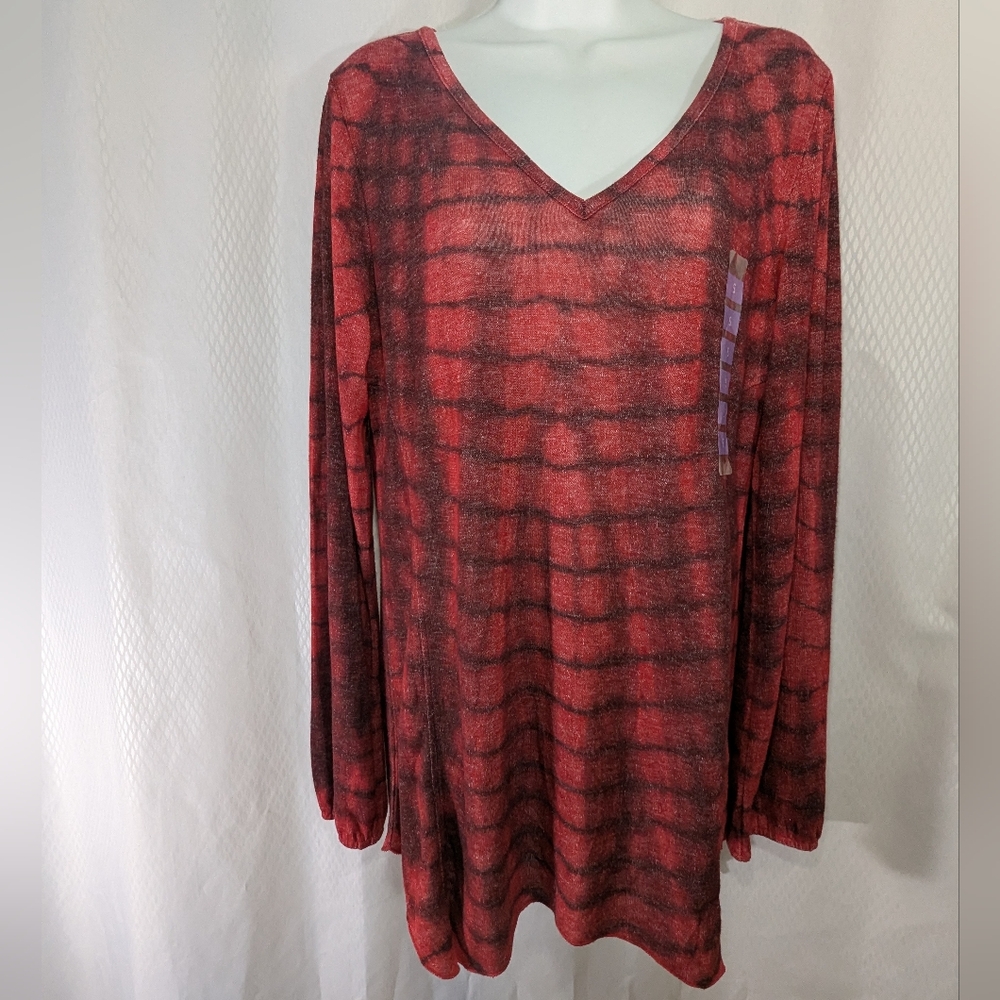 energe world wear Long-Sleeved V-Neck Tunic Top, "Sangria-Faded", Size S, NWT